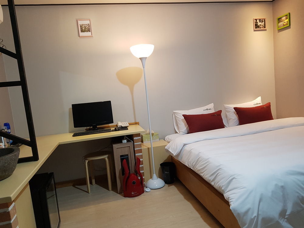 Cloud Nine Hotel Gimhae Exterior foto